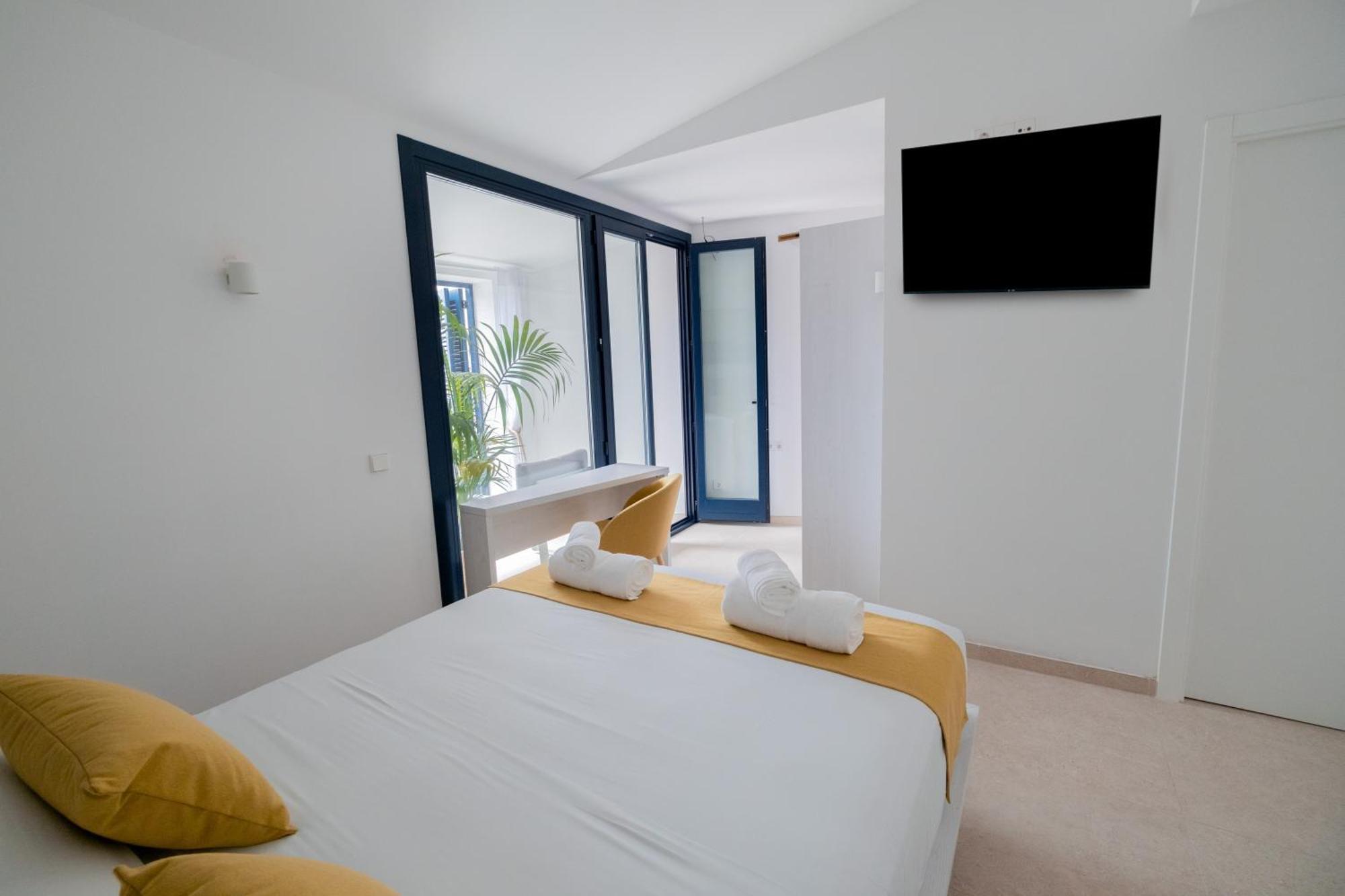 Hotel Boutique Es Blau กาดาเกส ภายนอก รูปภาพ