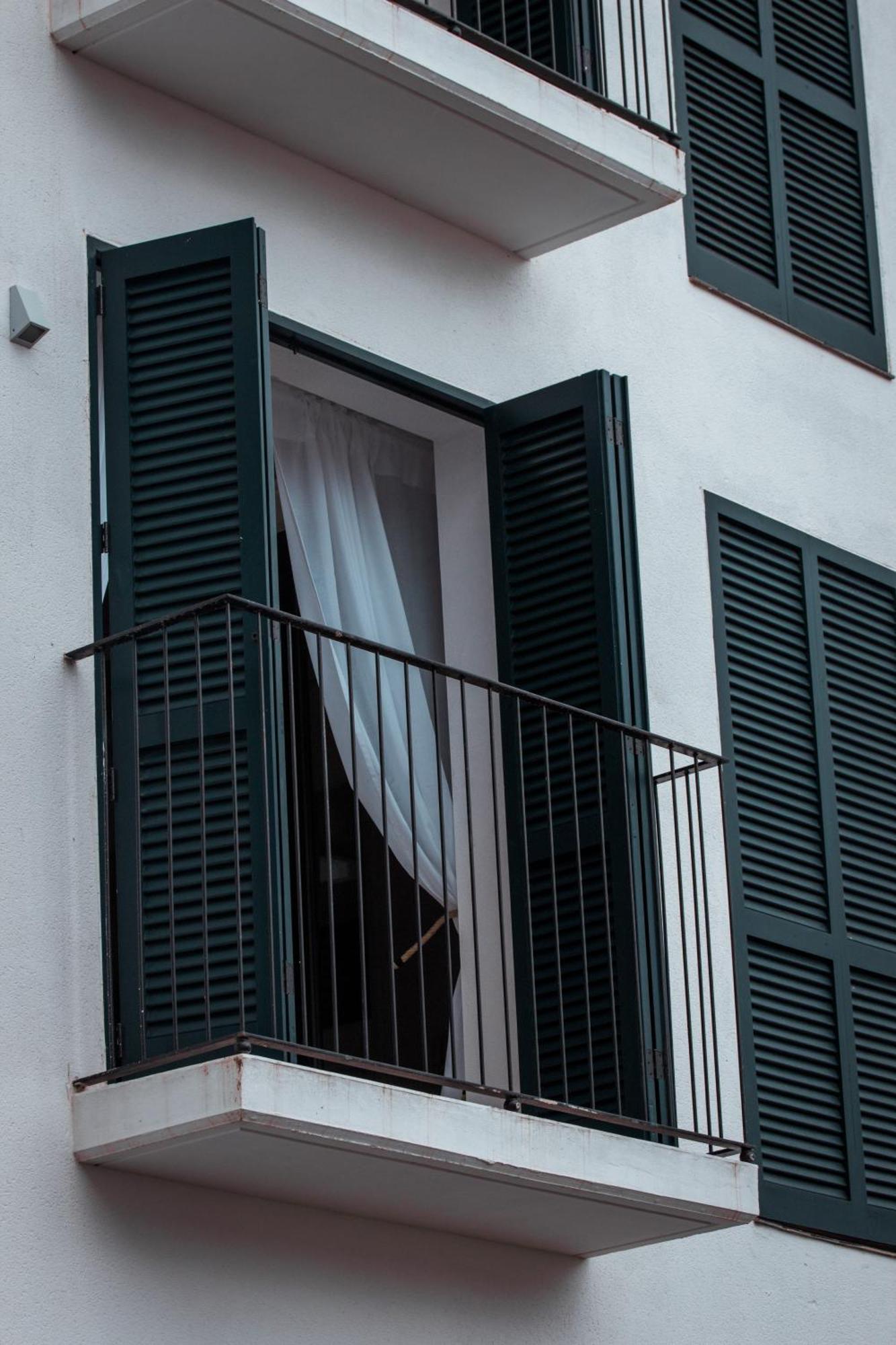 Hotel Boutique Es Blau กาดาเกส ภายนอก รูปภาพ