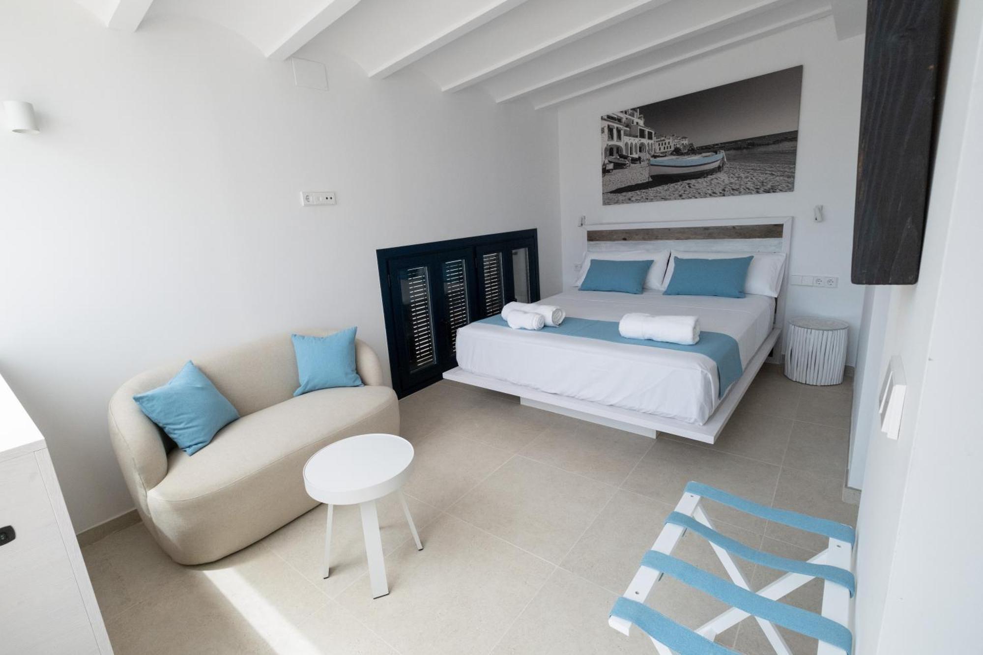 Hotel Boutique Es Blau กาดาเกส ภายนอก รูปภาพ